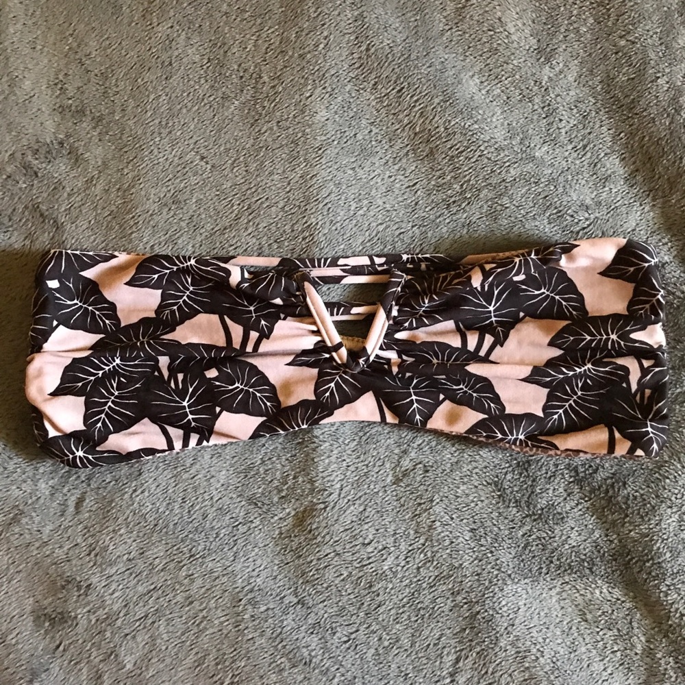 Acacia Ohia top black elephant